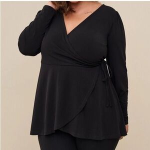 Torrid Women Black Wrap Blouse sz 1 Plus Relax Fit Lightweight Long Sleeves Chic
